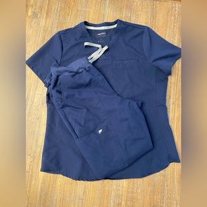 Fabletics Scrub Set